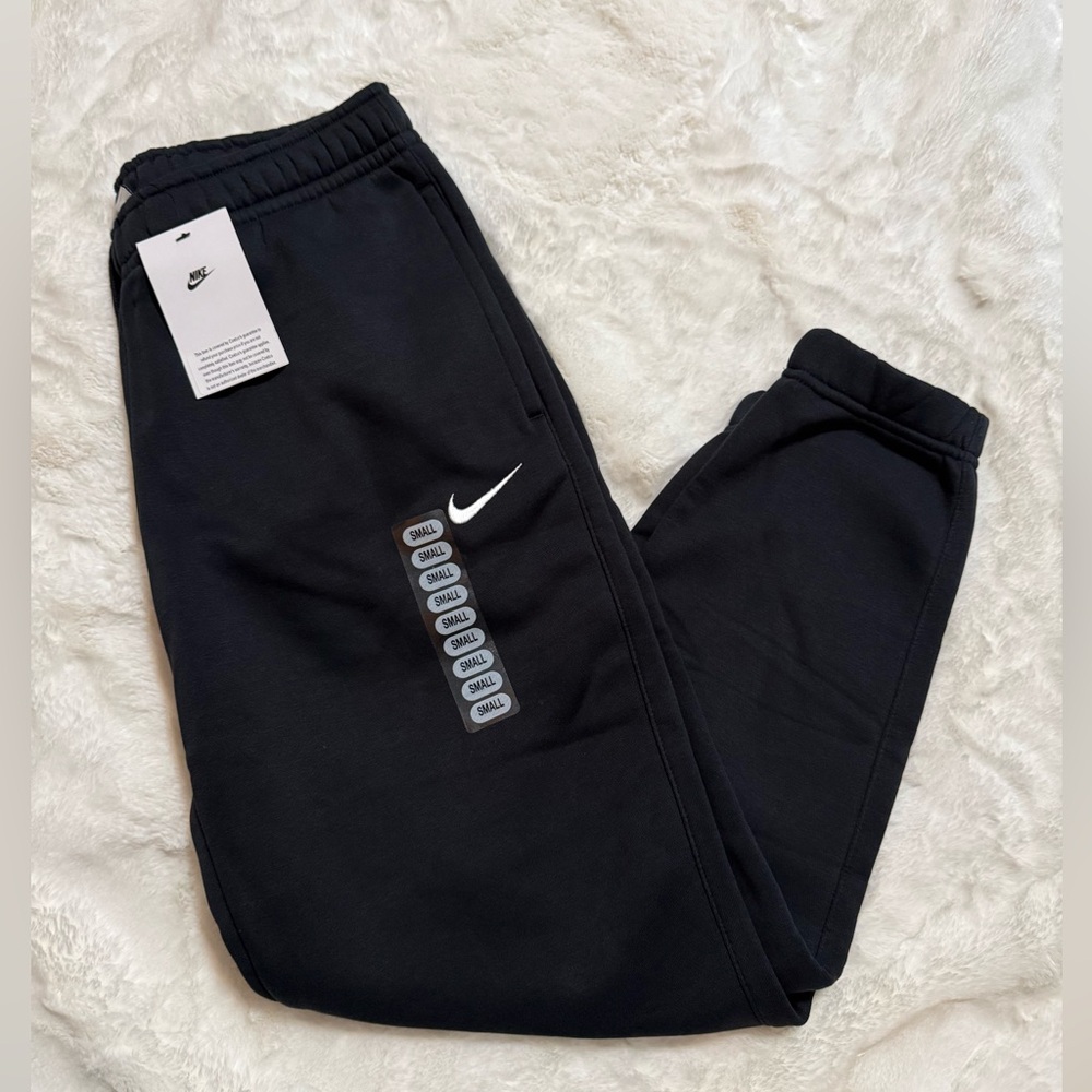 NWT Women’s Nike Black Jogger Pants